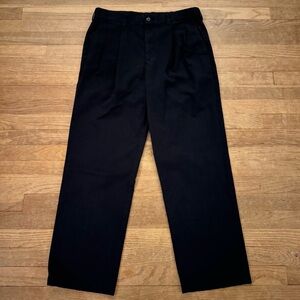 Croft & Barrow black straight leg chino pants size 32 x 29
 b2